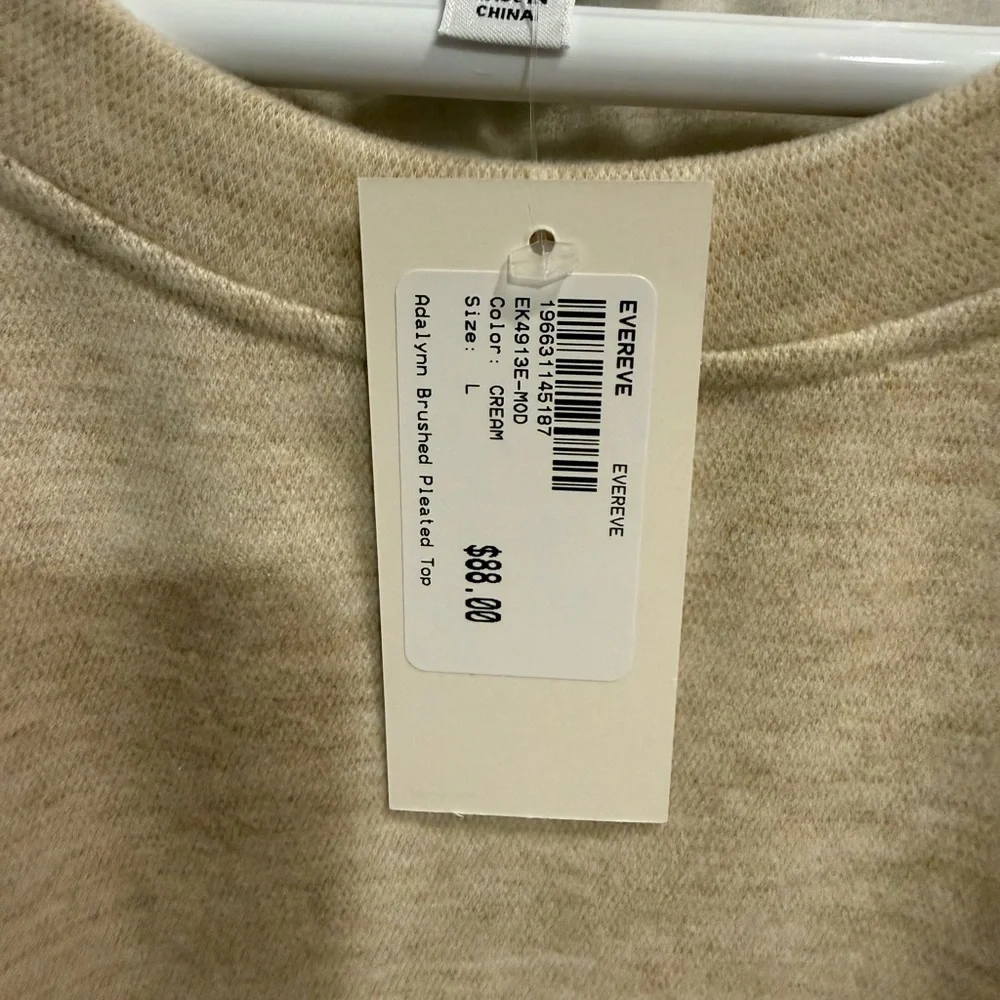 NWT Evereve brand cream top in size large - Picture 3 of 8